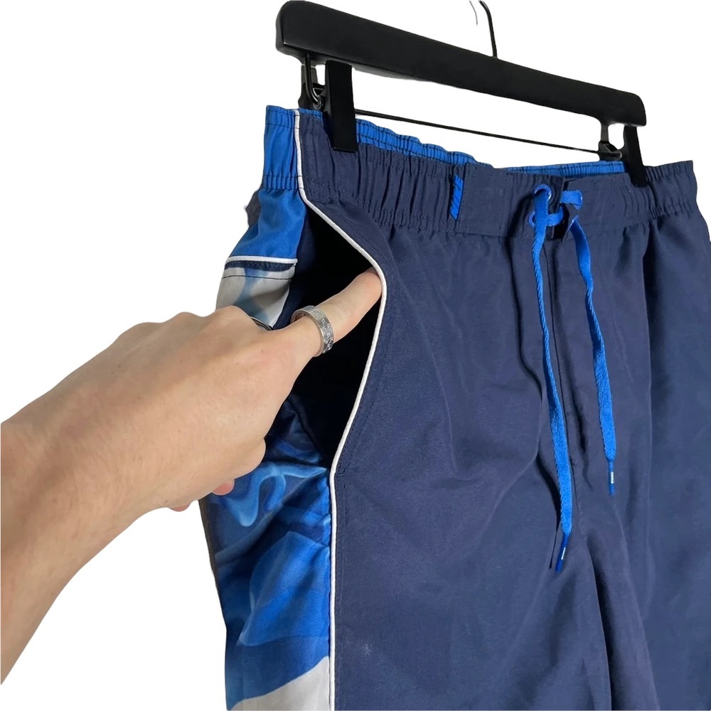 Nike swoosh athletic shorts - Picture 5 of 9